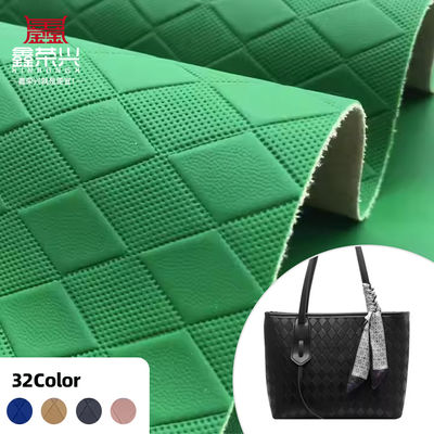 ডায়মন্ড স্কয়ার গ্রিন প্যাটার্ন পিভিসি চামড়া 34 টি রঙ 1000 ইয়ার্ড এমওকিউ এবং 100000 মিটার উত্পাদন ক্ষমতা সহ উপলব্ধ