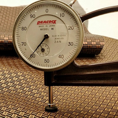 প্যাকেজিং ব্যাগ নকল চামড়া প্রকল্প পিভিসি বোনা প্রাচীন ব্রাসের তাঁত