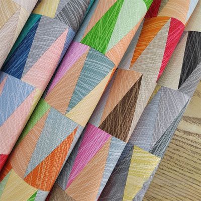 0.8 মিমি রঙিন জ্যামিতিক ডিজাইন পিভিসি চামড়া হ্যান্ডব্যাগ প্যাকিং বক্স ফোন কেস সজ্জা ব্যবহারের জন্য