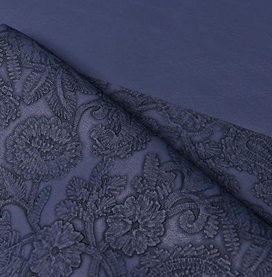 হ্যান্ডব্যাগ প্যাকেজিং বাক্সের জন্য 3 ডি রেট্রো ফ্লোরাল এমবসড পিভিসি চামড়া আলংকারিক ফ্যাব্রিক প্লেসম্যাট ফ্যাক্স চামড়া