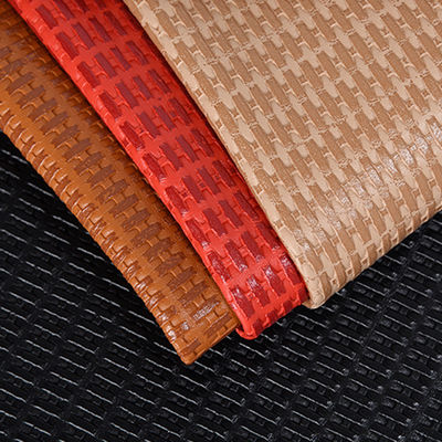 রঙের মাল্টি-চয়েজ স্ট্র ম্যাট চামড়া প্লেড পিভিসি ওয়েভিং কৃত্রিম চামড়া হ্যান্ডব্যাগ ব্যাগ জুতা চামড়া