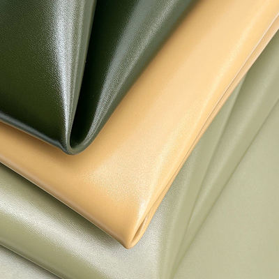 1.8 মিমি পুরু পিভিসি সিনথেটিক ফ্যাক্স লেদার এমবসড ইগল-পয়েন্ট টেক্সচার স্ট্রেচ ওয়াটারপ্রুফ ব্যাগের জন্য টেবিল ম্যাট সজ্জিত বেল্ট সোফা