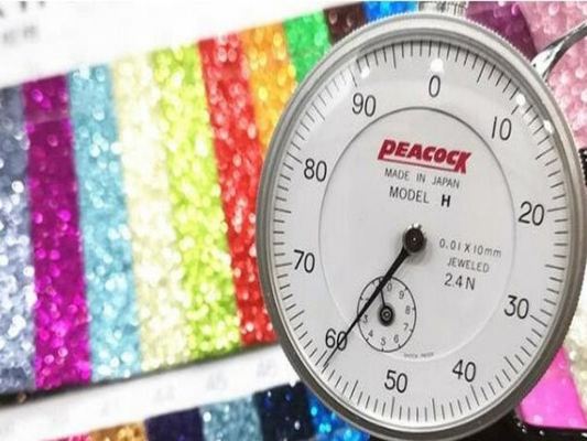 পাইকারি পিইউ গ্লিটার পাউডার শস্য সিনথেটিক চামড়ার ওয়ালেট কেস জুতা নোটবুক চামড়ার কাপড়