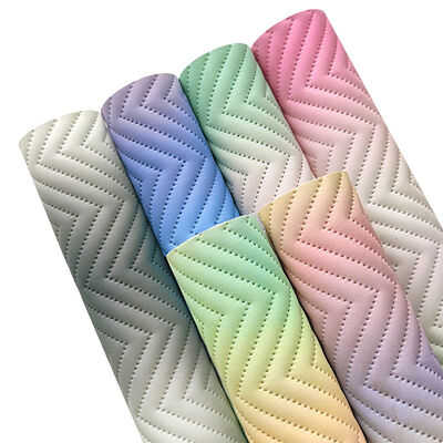 নতুন ফ্যাশন গ্রেডিয়েন্ট রঙ প্রিন্টেড পিইউ সিন্থেটিক কৃত্রিম চামড়া সোফার জন্য সজ্জিত ব্যাগ প্যাকিং বক্স ভিনাইল ফ্যাক্স চামড়া ফ্যাব্রিক