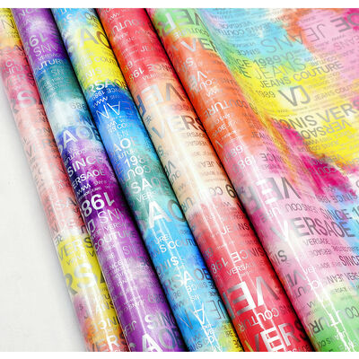 পিইউ রেইনবো লেটার প্রিন্ট ম্যাগাজিন ডিজাইন সিন্থেটিক চামড়া জলরোধী জাল চামড়া কাপড় ব্যাগ জন্য প্রসাধনী আসবাবপত্র / সোফা