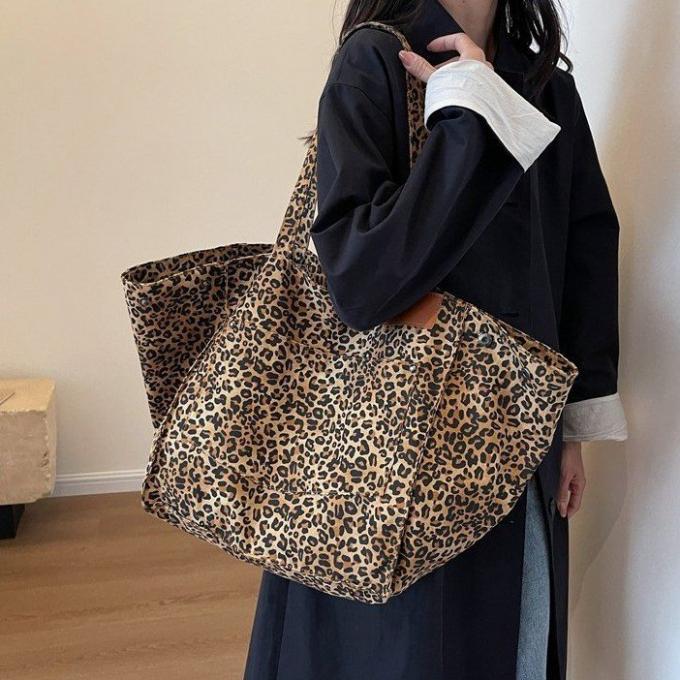 পাইকারি পিভিসি চিতাবাঘ মুদ্রিত কৃত্রিম চামড়া ব্যাগ নোটবুক ফোন শেল টেবিল ম্যাট নকল চামড়া ফ্যাব্রিক 15